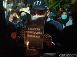Aksi Massa di Semarang Tuntut 4 Mahasiswa Dibebaskan
