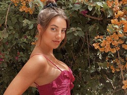 April Ivy berusia 21 tahun. Lebih muda dua tahun dari Ruben Dias (Instagram)