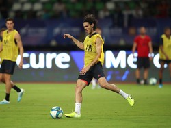 Agen Pemain: Cavani dan Van de Beek, Transfer Terburuk Musim Ini