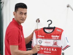 Madura United Pakai Apparel Buatan Eks Kiper Persib