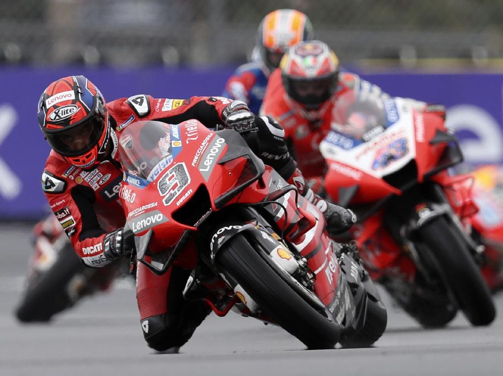Hampir Jatuh 10 Kali, Dovizioso Ungkap Alasan Motornya Letoy di MotoGP Prancis Hampir Jatuh 10 Kali, Dovizioso Ungkap Alasan Motornya Letoy di MotoGP Prancis