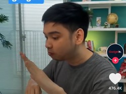 Reviewer Gadget Makan Nasi Padang, Tangannya Dikira Error