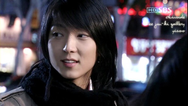 Lee Joon Gi sebagai Seo Jung Woo