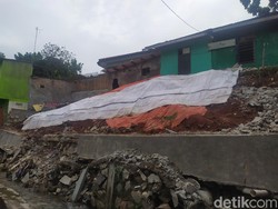 Cerita Warga Pasar Minggu Jaksel soal Turap Kali Ambrol Akibat Longsor