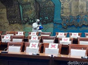 COVID di Senayan Melonjak, DPR Batasi Kapasitas Ruang Rapat Maksimal 30% COVID di Senayan Melonjak, DPR Batasi Kapasitas Ruang Rapat Maksimal 30%