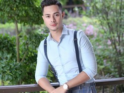 Kisah Sukses Anak Tukang Kebun yang Kini Bisa Beli Mobil Mercy untuk Ibu