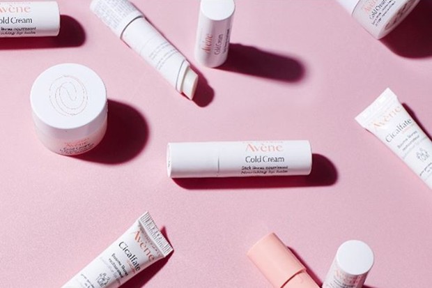 Avene Cold Cream Lip Cream adalah salah satu produk skincare dan makeup murah yang dipakai Kendall Jenner