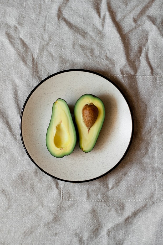 Avocado/unsplash.com Masker alami yang mencerahkan wajah
