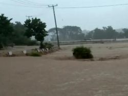 Jabar Hari Ini: Seribu Korban Banjir Ngungsi-1,2 Juta Warga Bogor Divaksin Corona