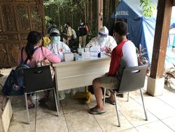 Cegah Klaster Pengungsian, Warga Ciganjur Korban Banjir-Longsor Dites Rapid