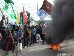 Video Aksi Tolak Omnibus Law di Gorontalo Ricuh!
