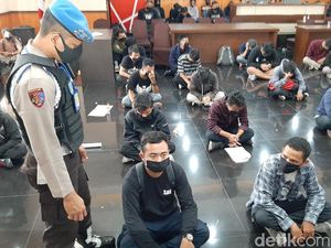 Satu Pendemo Omnibus Law yang Ricuh di Kota Malang Ditetapkan Tersangka Satu Pendemo Omnibus Law yang Ricuh di Kota Malang Ditetapkan Tersangka