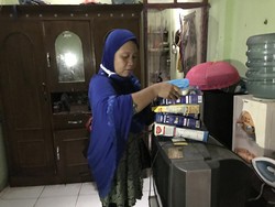 Tali Tambang Penyelamat Evi dan 5 Anak dari Amukan Banjir-Longsor Ciganjur