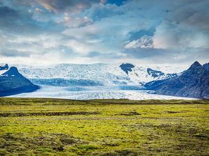 Gunung yang Ganggu Ratusan Penerbangan Eropa Bisa Erupsi Lagi!