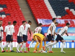 Jangan Terbuai, Inggris!