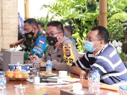 Kapolda NTB Bertemu Buruh: Protes dengan Elegan, Sebar Hoax Dipidana!