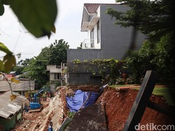 BPBD Ingatkan 10 Wilayah di Jaksel-Jaktim Berpotensi Longsor Bulan Ini