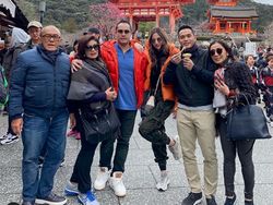 Nasehat Nia Ramadhani: Orang Tua Nggak Butuh Duit Kalian