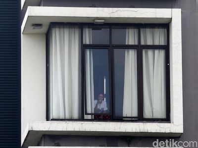 Pasien OTG Corona Isolasi Mandiri di The Green Hotel Bekasi