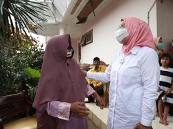 Kampanye di Kampung Kelahiran, Ratu Tatu Bertemu Teman SD