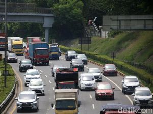PSBB Transisi, Tol JORR Kembali Ramai PSBB Transisi, Tol JORR Kembali Ramai