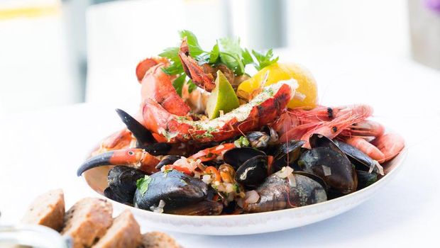 Seafood bisa memperparah jerawat