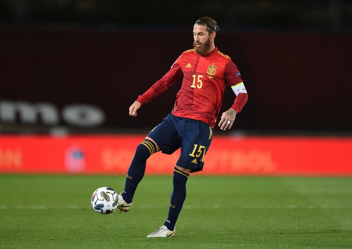 MADRID, SPAIN - OCTOBER 10: Sergio Ramos of Spain controls the ball during the UEFA Nations League group stage match between Spain and Switzerland at Estadio Alfredo Di Stefano on October 10, 2020 in Madrid, Spain. (Photo by Denis Doyle/Getty Images)