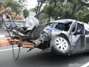 Kecelakaan Libatkan 3 Kendaraan di Jalur Black Spot Pasuruan, 1 Tewas Kecelakaan Libatkan 3 Kendaraan di Jalur Black Spot Pasuruan, 1 Tewas