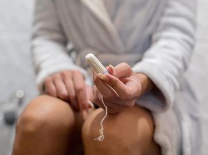 Ngeluh Vagina Bau Menyengat, Ternyata Ada Tampon Nyangkut di Miss V