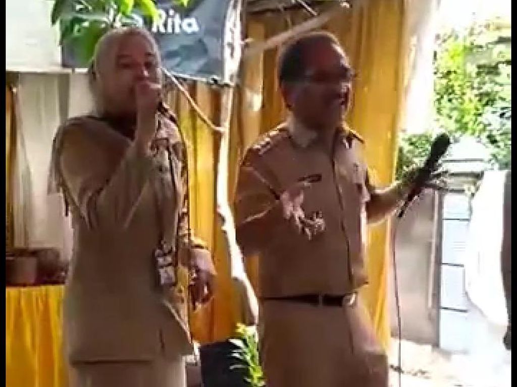 Dicolek Soal Bupati Blora Dangdutan, Wabup: Izin Pak Gub, Saya Sedang Cuti Dicolek Soal Bupati Blora Dangdutan, Wabup: Izin Pak Gub, Saya Sedang Cuti