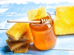 5 Cara Minum Madu yang Benar, Jangan Asal!