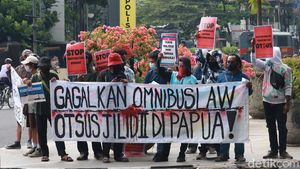 Aksi Demo Tolak Omnibus Law dan Otsus Jilid II Papua di Bandung
