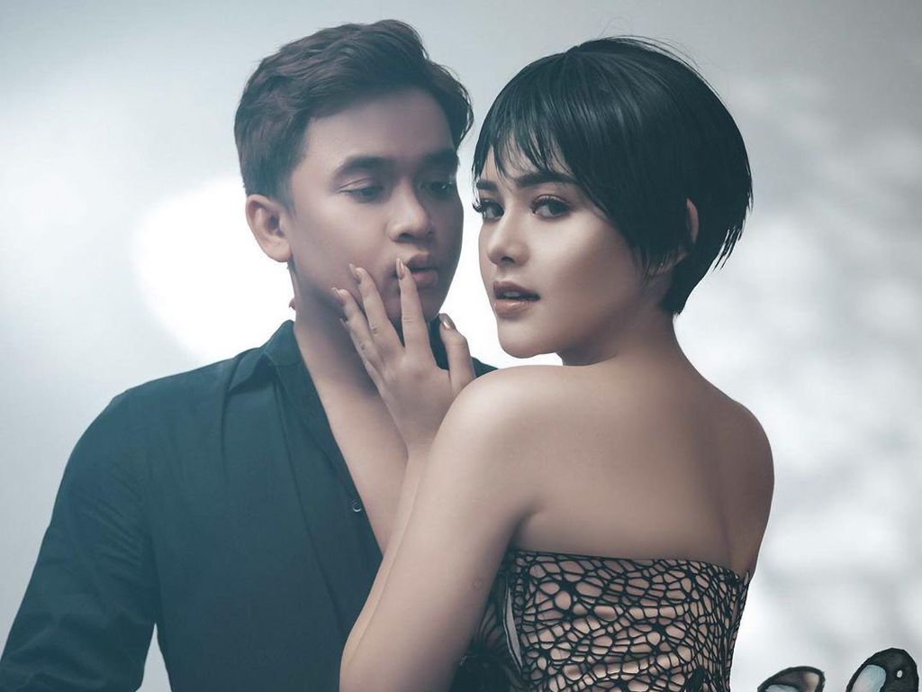 Billy Syahputra Putus dengan Amanda Manopo karena Sebuah Tragedi? Billy Syahputra Putus dengan Amanda Manopo karena Sebuah Tragedi?