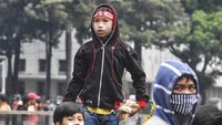 Duh, Anak di Bawah Umur Ikut Aksi Tolak UU Cipta Kerja