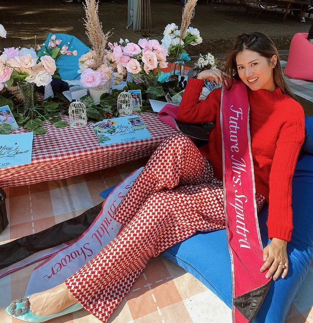 Momen bridal shower Atries Angel menjelang prosesi pernikahan.
