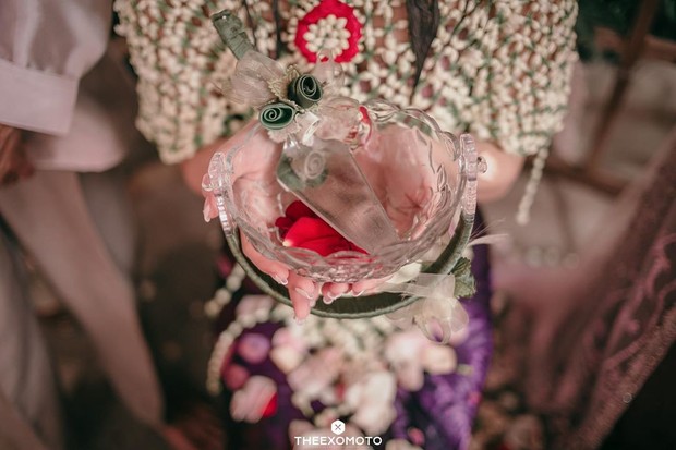 Prosesi siraman Atries Angel yang mengusung adat Sunda.