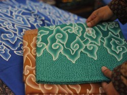 30 Kata-kata Hari Batik Nasional 2025 tentang Cinta Budaya Indonesia