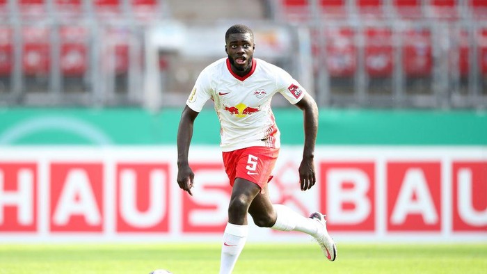 NUREMBERG, GERMANY - SEPTEMBER 12: Dayot Upamecano of Leipzig runs with the ball during the DFB Cup first round match between 1. FC Nürnberg and RB Leipzig at Max-Morlock-Stadion on September 12, 2020 in Nuremberg, Germany. (Photo by Alexander Hassenstein/Getty Images)