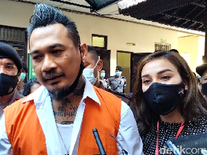 Jerinx SID Jalani Sidang Tuntutan Kasus IDI Kacung WHO Hari Ini Jerinx SID Jalani Sidang Tuntutan Kasus IDI Kacung WHO Hari Ini