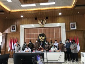 Mahfud Beri Waktu ke TGPF Penembakan Pendeta Susun Laporan hingga 17 Oktober Mahfud Beri Waktu ke TGPF Penembakan Pendeta Susun Laporan hingga 17 Oktober