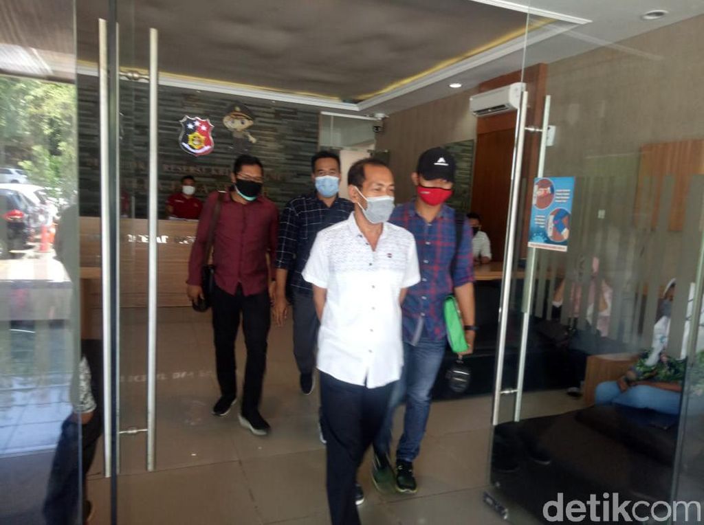 Ketua Komnas Perlindungan Anak Jateng Ditahan Polisi Terkait Penipuan Ketua Komnas Perlindungan Anak Jateng Ditahan Polisi Terkait Penipuan