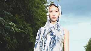 10 Busana Timeless di Koleksi Terbaru Stella McCartney