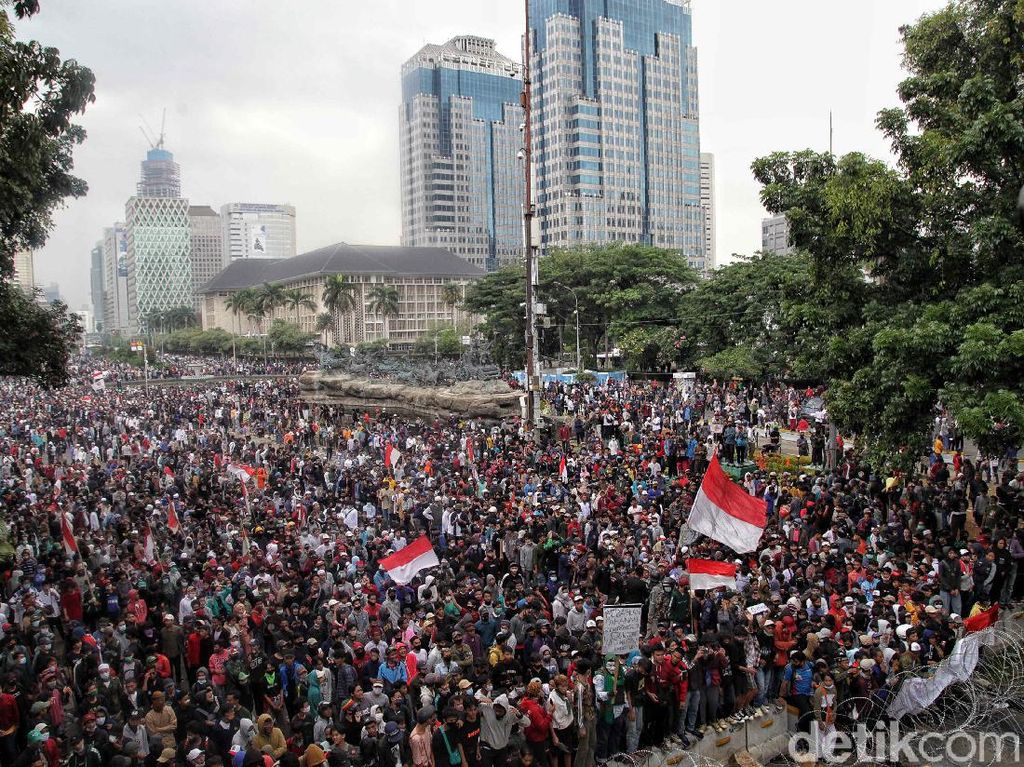 1.377 Orang yang Diamankan Polisi Jalani Rapid Test, 47 di Antaranya Reaktif 1.377 Orang yang Diamankan Polisi Jalani Rapid Test, 47 di Antaranya Reaktif