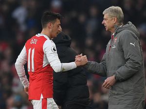 Terkait Oezil, Ini Saran Wenger buat Arteta