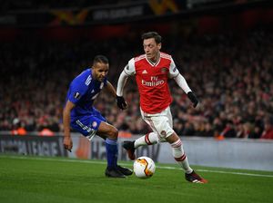 Oezil Pamer Aksi, Mau Merayu Arteta Nih?