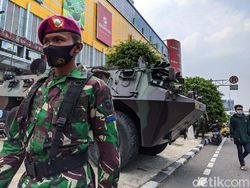 Panser Anoa Berjaga di Glodok