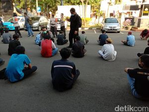 36 Remaja Diamankan Diduga Ikut Demo Omnibus Law di Kota Malang