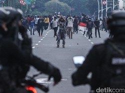 Suzuki Tak Mau Jual DR 200 yang Dipakai Brimob?