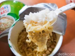 Viral Pop Mie Pake Nasi, Apa Aman Konsumsi Double Karbohidrat? Viral Pop Mie Pake Nasi, Apa Aman Konsumsi Double Karbohidrat?
