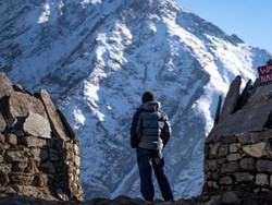 Kala Corona Sampai ke Puncak Tertinggi Dunia